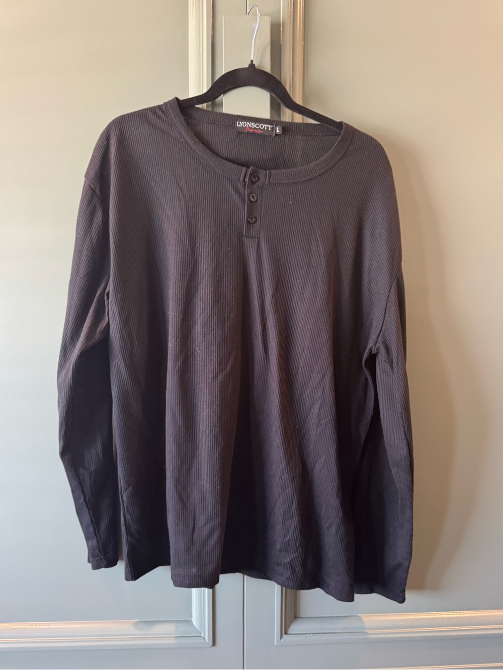 Long-Sleeve Black Ribbed Henley Shirt - Size Large